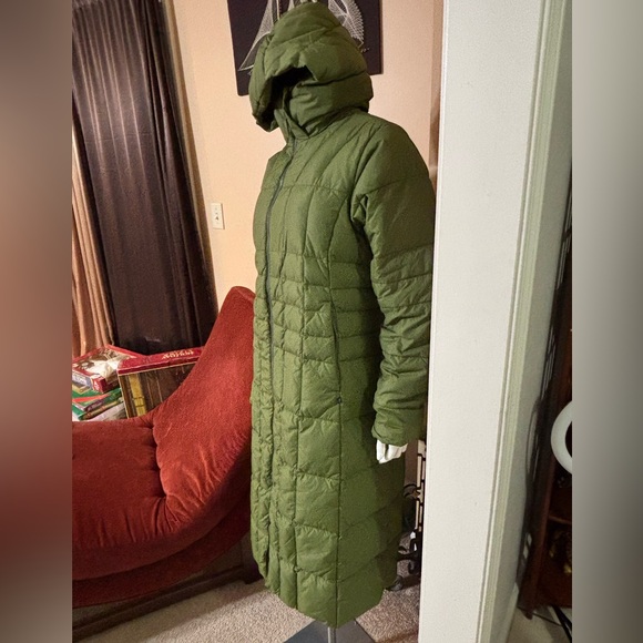 Green Hooded Down Puffer Coat - Picture 5 of 16